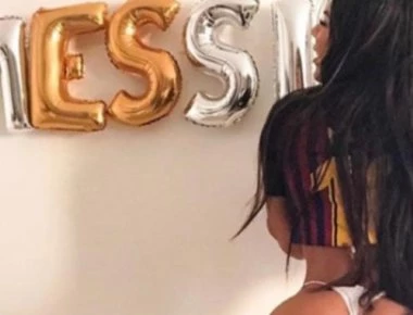 Η «Μις οπίσθια» προκαλεί… εγκεφαλικά με τατουάζ που «αφιέρωσε» στον Μέσι (φώτο-βίντεο)